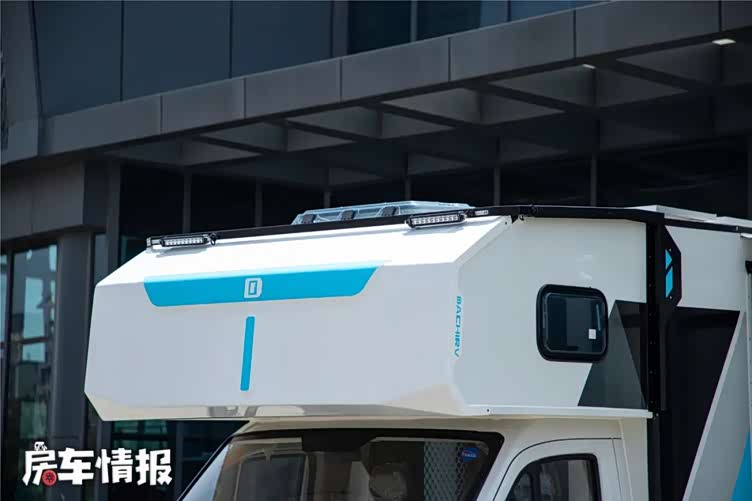 30万级房车的性价比之王!两室一厅水电高配,长途旅行告别酒店