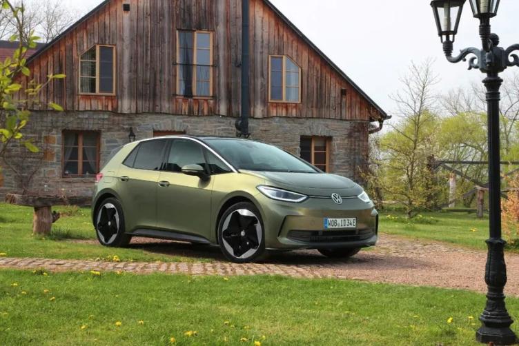 德国反对欧盟对中国电动汽车征收新关税 沃尔沃将在欧洲生产ex90