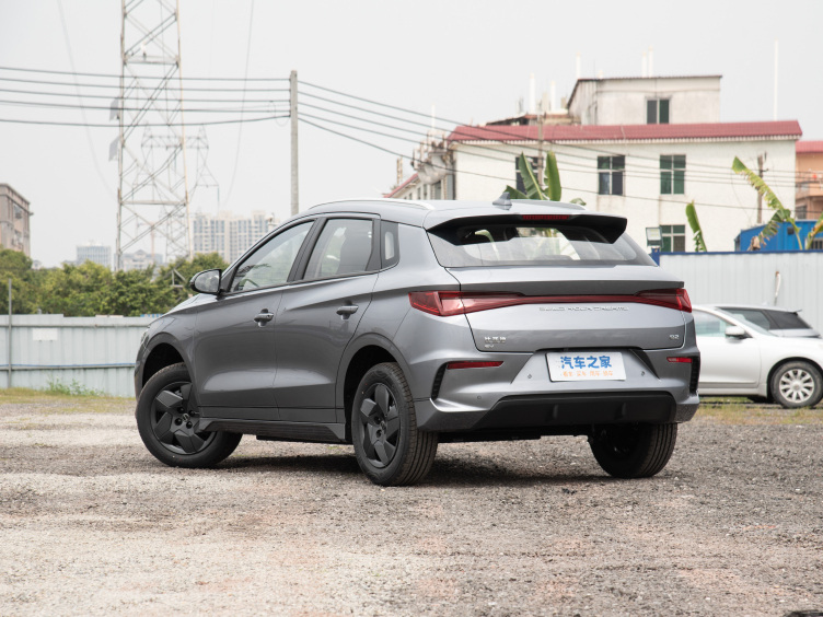 比亚迪e2外观时尚,内饰智能,动力强劲,续航里程高达405km_车家号_发现