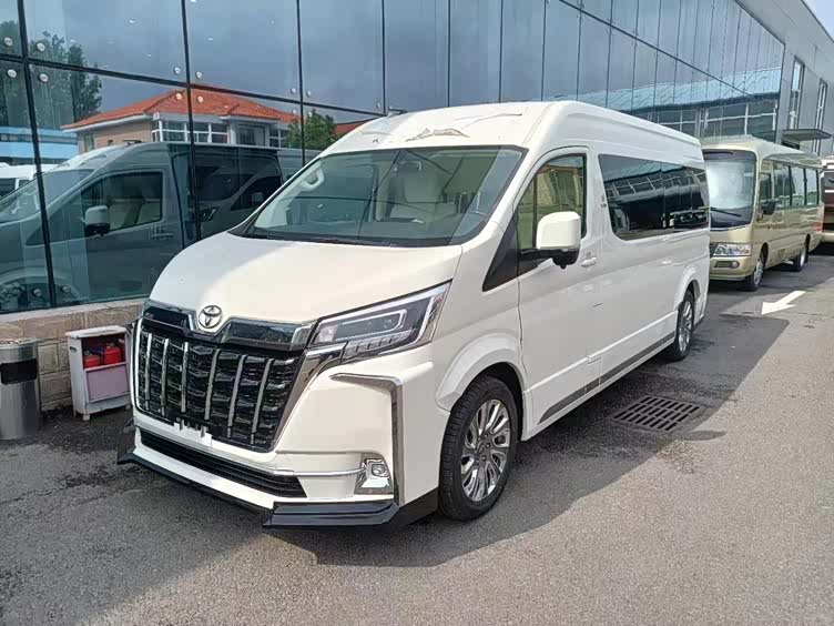 丰田海狮7座裸车价格 现车改装多少钱