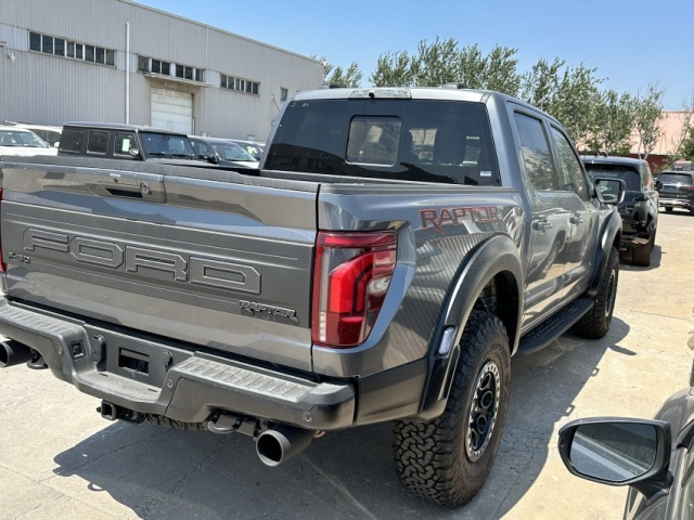 24款福特f-150 猛禽37性能版 港口碳素灰外漆现车105万