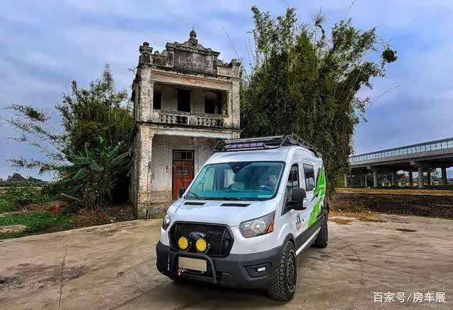 118w起,美国原装进口福特四驱底盘,旅美速腾路航者商旅房车