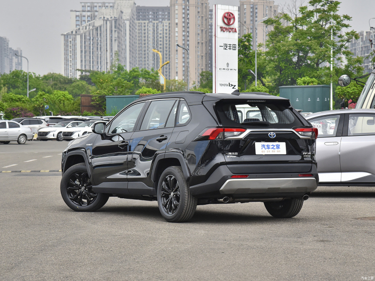 5万 ,家用suv中的最好选择,rav4荣放哪款配置值得买?