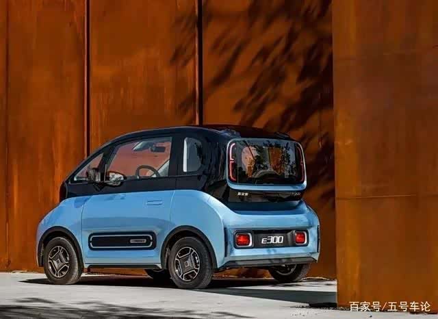 宝骏e300优惠1000-1.22万元