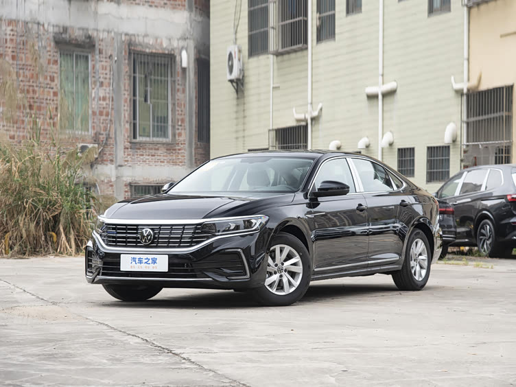 大众帕萨特phev,豪华感十足