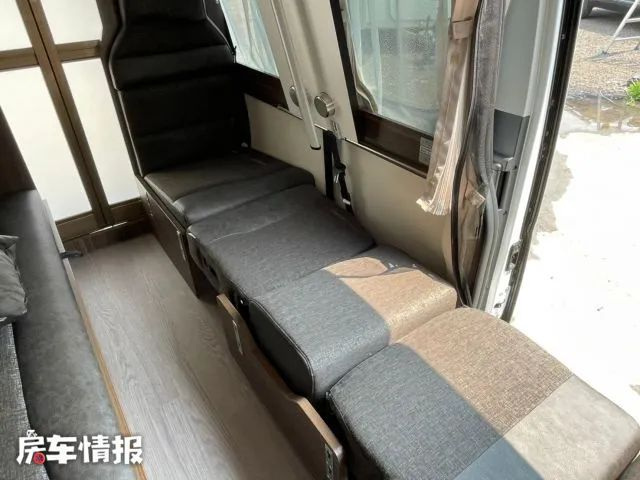 这样的设计谁不喜欢?丰田海狮四驱房车,真正为居家旅行而服务