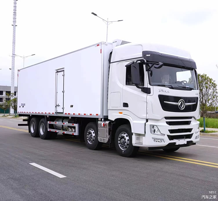 东风9.6米冷链车 天龙国六前四后八冷藏车