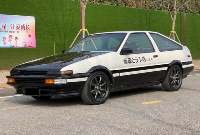 左舵ae86图片