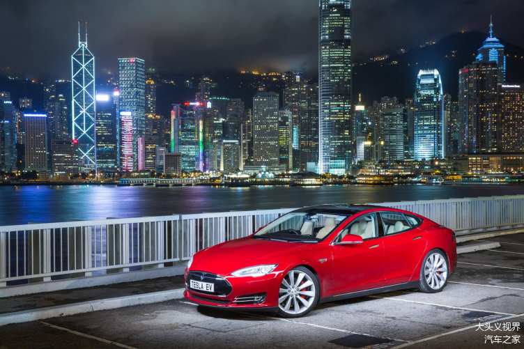 特斯拉在香港这么小一个地方保有量超过9000辆，而且车主满意度极高。